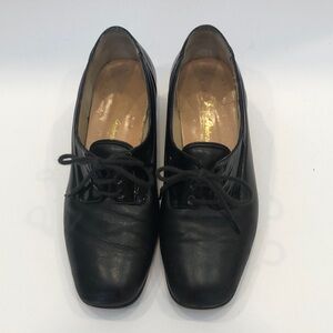 Sant Ambrose Black leather with patent leather trim size 7 shoes